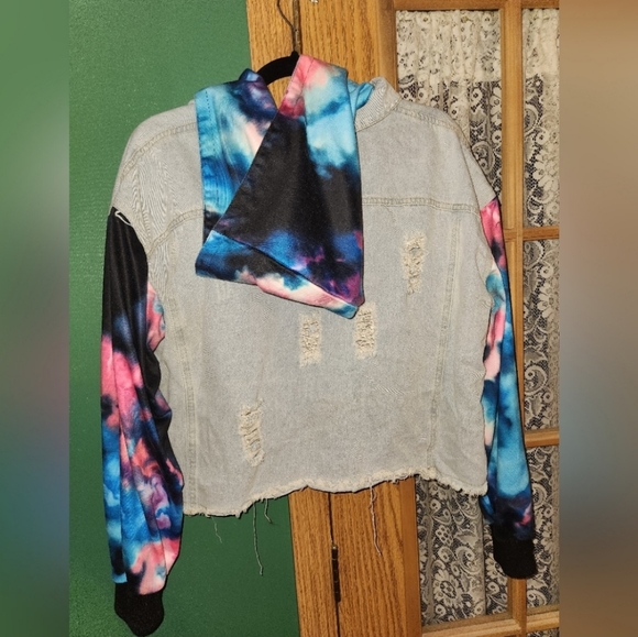 C+d+m XL distressed crop jean jacket w/ tiedye - Picture 3 of 5